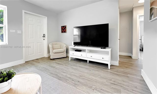 528 SW 4th Avenue A, Hallandale Beach, FL 33009