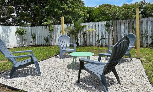 528 SW 4th Avenue A, Hallandale Beach, FL 33009