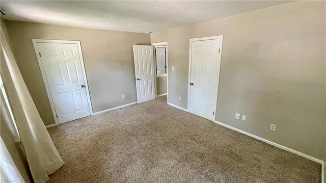 2040 Grey Fox LN, Virginia Beach, VA 23456
