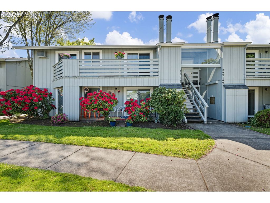650 HARLOW Rd 248, Springfield, OR 97477