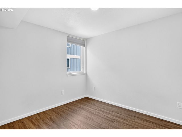 8120 N INTERSTATE Ave 204, Portland, OR 97217