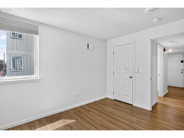 8120 N INTERSTATE Ave 204, Portland, OR 97217