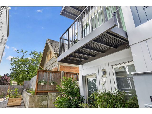 8120 N INTERSTATE Ave 204, Portland, OR 97217