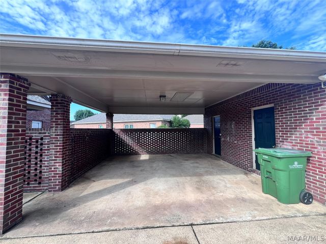 8933 Chantilly Way, Montgomery, AL 36116