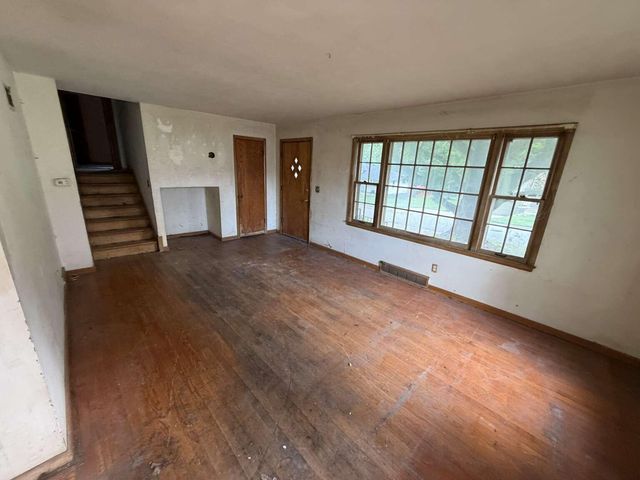 5401 Smalley Avenue, Kansas City, MO 64129