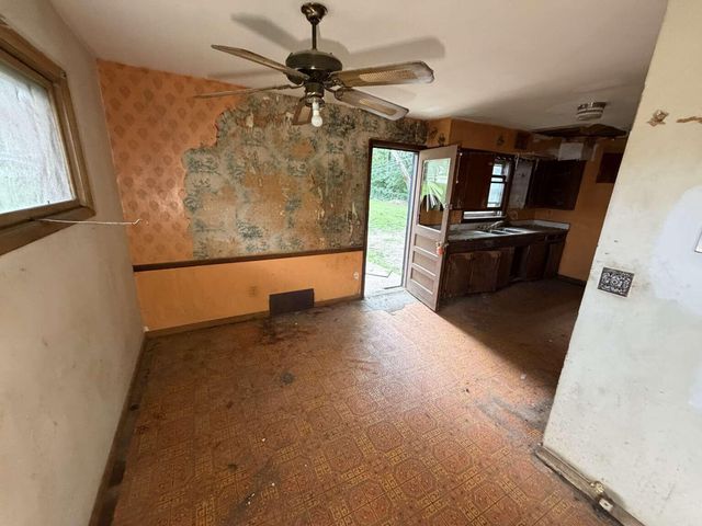 5401 Smalley Avenue, Kansas City, MO 64129
