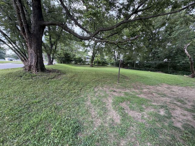 5401 Smalley Avenue, Kansas City, MO 64129