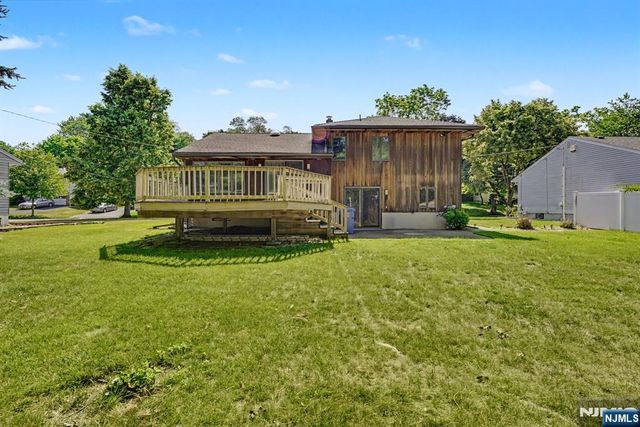 151 Broadview Terrace, Paramus, NJ 07652