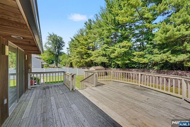 151 Broadview Terrace, Paramus, NJ 07652