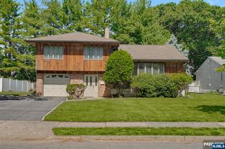 151 Broadview Terrace, Paramus, NJ 07652