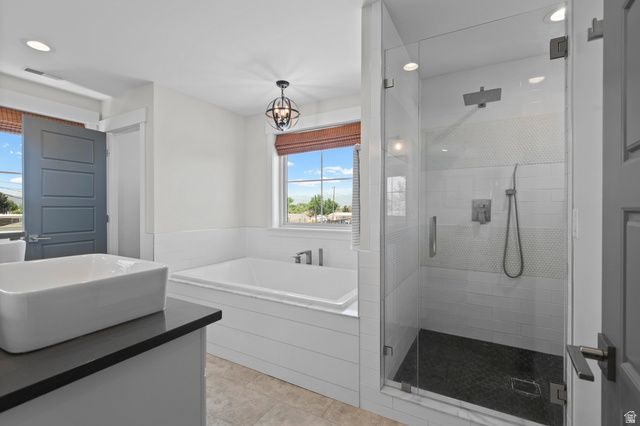 1040 E LARKSPUR DR, Sandy, UT 84094
