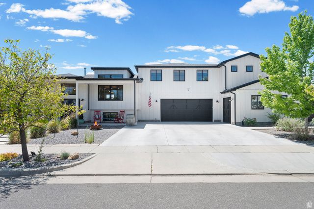 1040 E LARKSPUR DR, Sandy, UT 84094