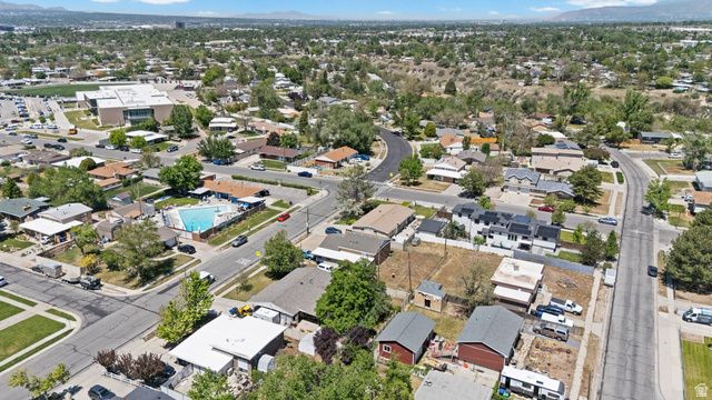 1040 E LARKSPUR DR, Sandy, UT 84094