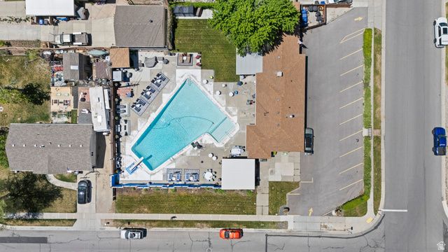 1040 E LARKSPUR DR, Sandy, UT 84094