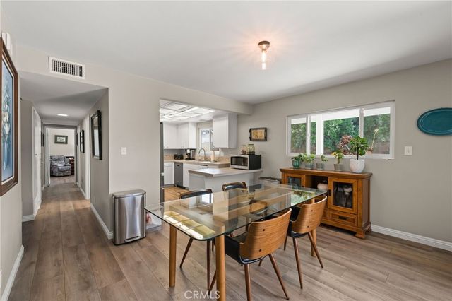 460 W Mission Road, Corona, CA 92882