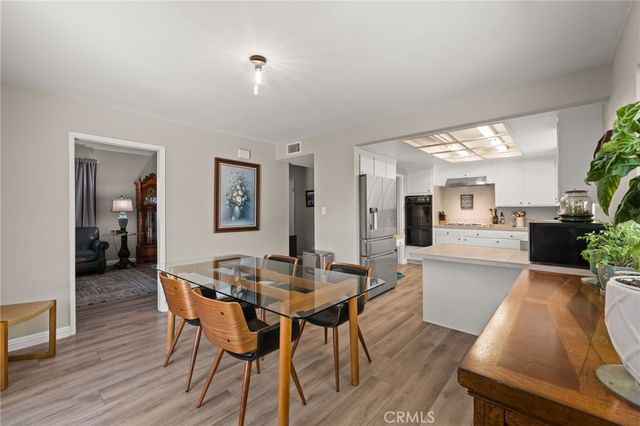 460 W Mission Road, Corona, CA 92882