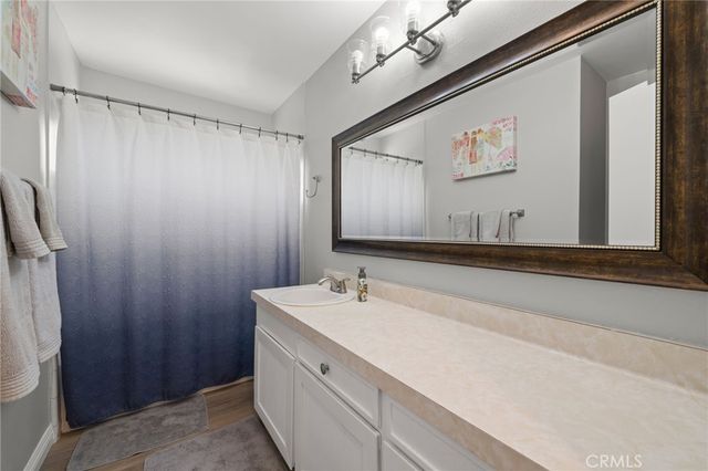 460 W Mission Road, Corona, CA 92882