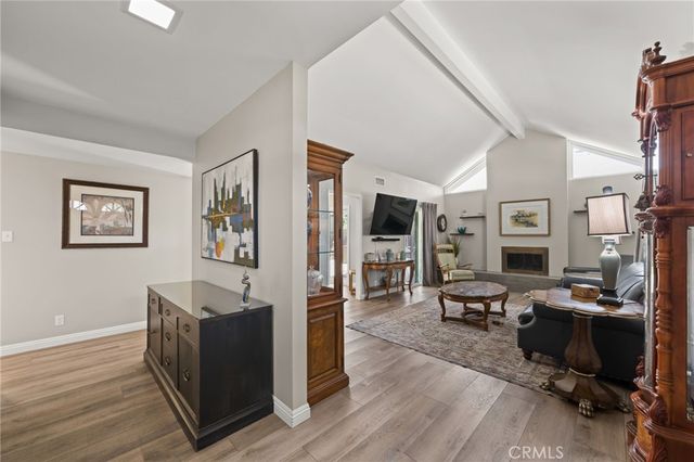 460 W Mission Road, Corona, CA 92882