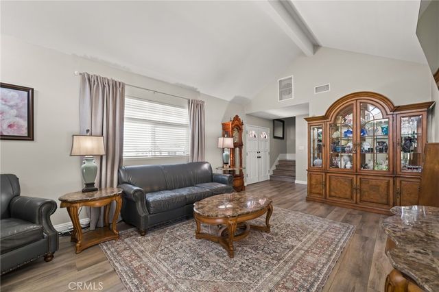 460 W Mission Road, Corona, CA 92882