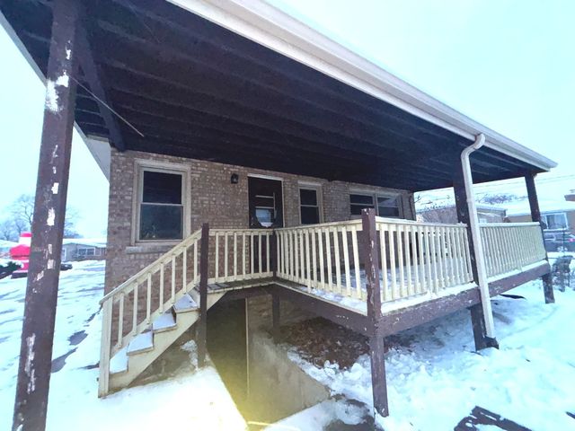 9215 S Hamlin Avenue, Evergreen Park, IL 60805