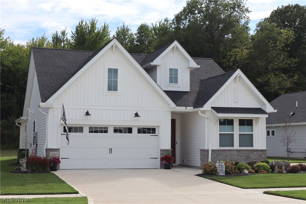2163 Myla Way, Elyria, OH 44035