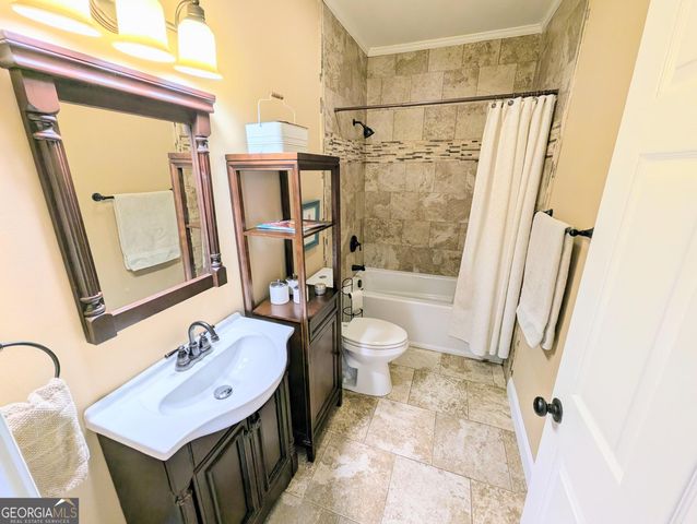 2113 Backlake Circle, Bainbridge, GA 39819