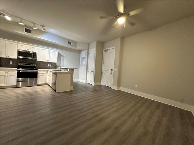 2727 Houston Avenue 307, Houston, TX 77009