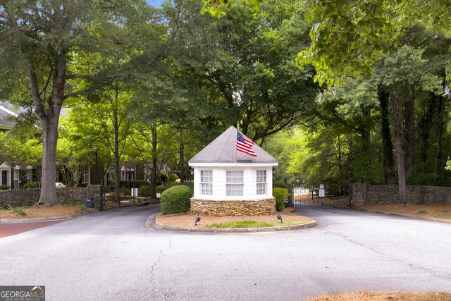 350 Wood Lake Drive 33, Athens, GA 30606