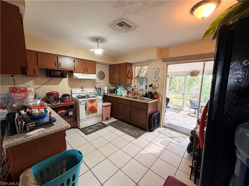 17364/366 Dowling DR 366, FORT MYERS, FL 33967 — photo 5