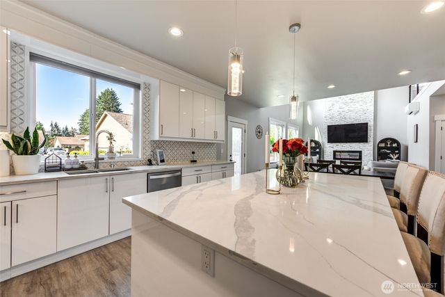 1834 Barrington Lane, Burlington, WA 98233
