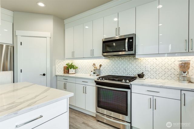 1834 Barrington Lane, Burlington, WA 98233
