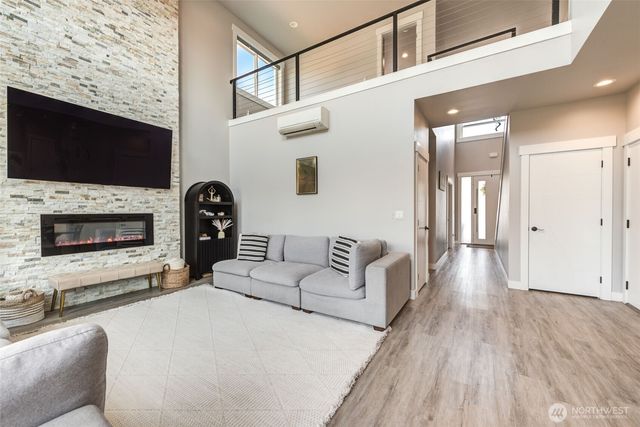 1834 Barrington Lane, Burlington, WA 98233