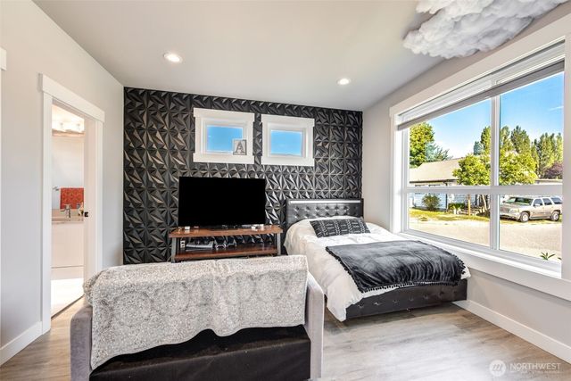 1834 Barrington Lane, Burlington, WA 98233