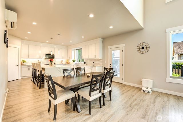 1834 Barrington Lane, Burlington, WA 98233