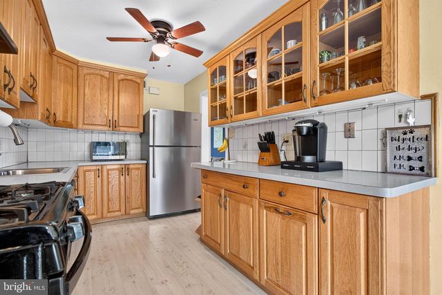 141 N NORWINDEN DR, Springfield, PA 19064