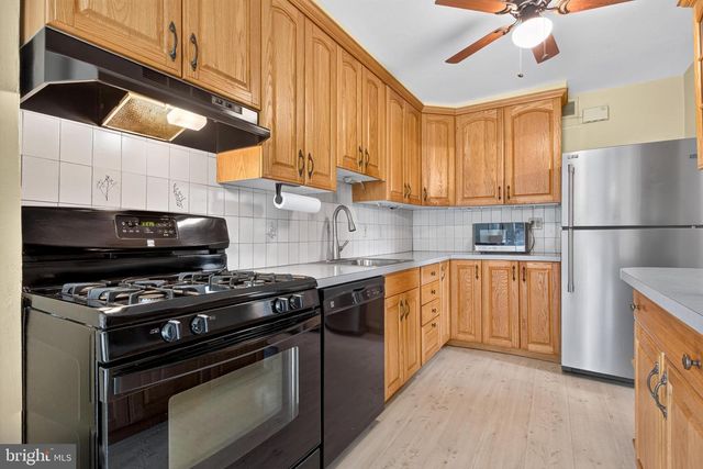 141 N NORWINDEN DR, Springfield, PA 19064