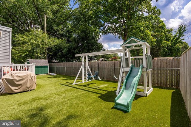 141 N NORWINDEN DR, Springfield, PA 19064