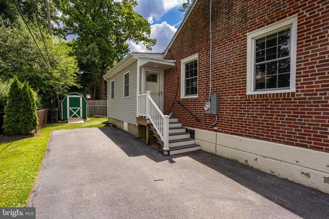 141 N NORWINDEN DR, Springfield, PA 19064