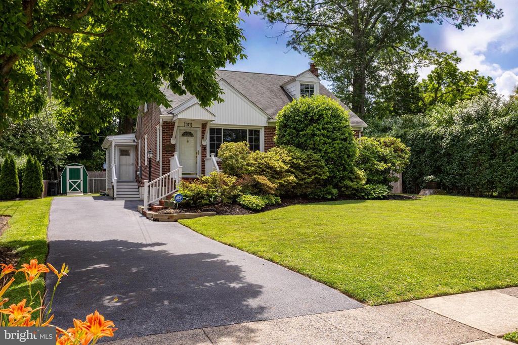 141 N NORWINDEN DR, Springfield, PA 19064