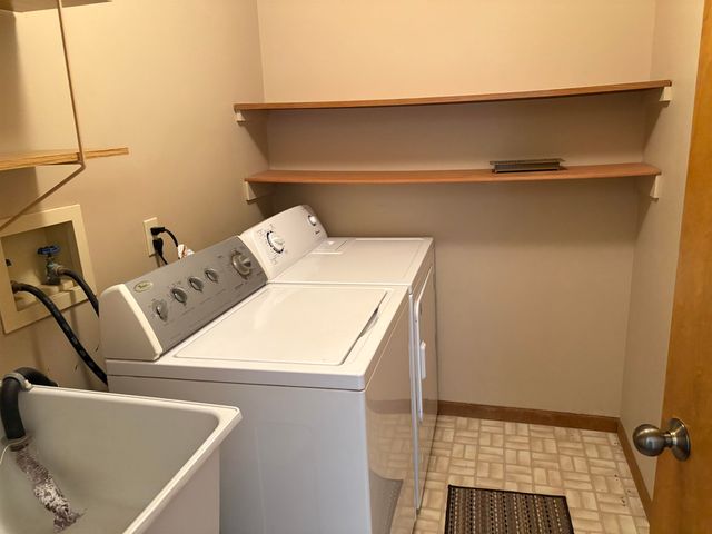 8568 Tim Tam Trail Circle, Flushing, MI 48433