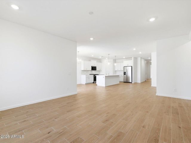 10808 W JONES Avenue, Tolleson, AZ 85353