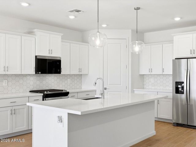 10808 W JONES Avenue, Tolleson, AZ 85353