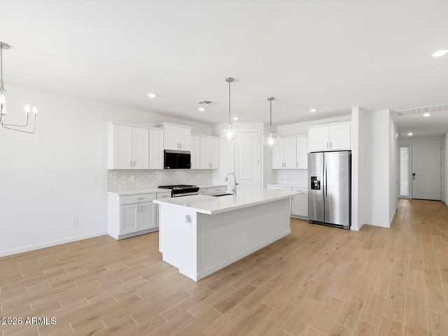 10808 W JONES Avenue, Tolleson, AZ 85353