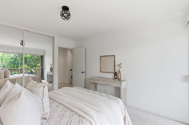 280 Easy Street 406, Mountain View, CA 94043