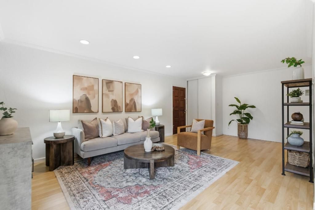 280 Easy Street 406, Mountain View, CA 94043