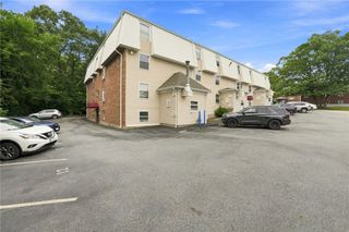 380 Sunset Avenue 4, North Providence, RI 02904