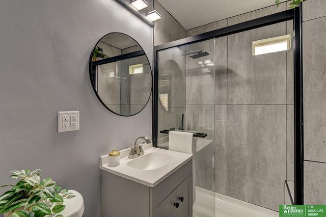 4005 ohio Street, Omaha, NE 68111