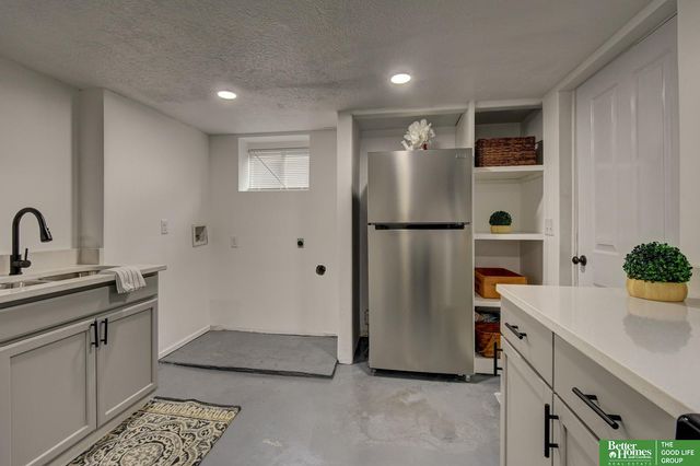 4005 ohio Street, Omaha, NE 68111