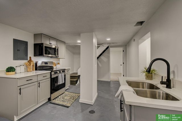 4005 ohio Street, Omaha, NE 68111