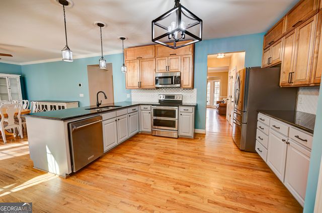 149 Saddle Mountain Drive SE, Calhoun, GA 30701